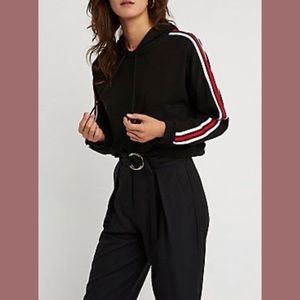 Sporty Cropped Hoodie